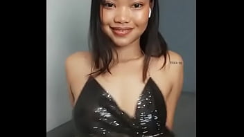 I wanna be your girlfriend, yes or no?