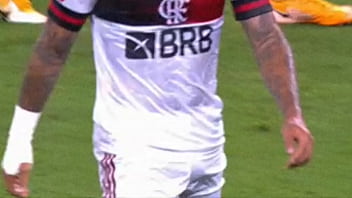 Gabigol Est Savoureux Et Donne Une Luxure Facile À Tous Ceux Qui Regardent Le Football