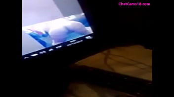 mostrando mis nalgotas por skype