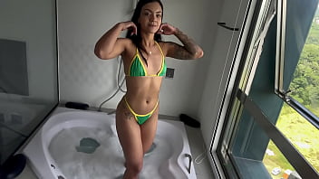 thumb fudendo a turis  ta na jacuzzi depois do sunse depois do sunset epois do sunset