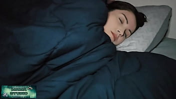 Mama Studio em uma MILF, Entre Sonho e P&Acirc;NICO O Del&iacute;rio de uma Noite de HALLOWEEN - Gr&aacute;tis