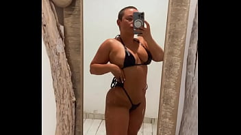 Tu aimes mon bikini ?