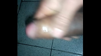 thumb v  