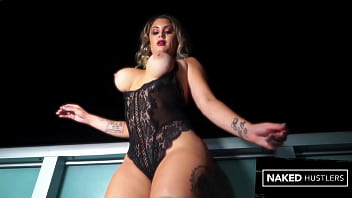 thumb curly haired la  tina baddie fucking the bigge cking the bigges king the bigges