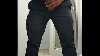 Maestro caliente se saca la leche