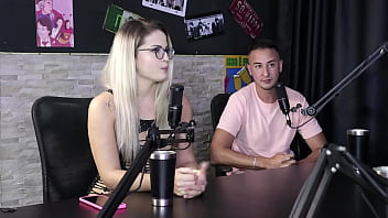 On the platforms they make homemade content, he is not attracted to women, and when she posted a photo in her underwear... - Joice Muller & Rennan Delgado