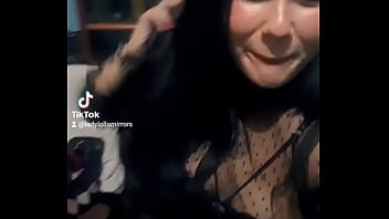 Lolla mirrors  gata tatuada  safadinha