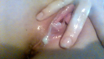 Creamy Wet Pussy Overflowing With Juices !