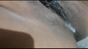 thumb normita se mete  su consolador  