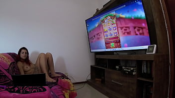 SEXY GIRLS BETING LEGS MASTURBATING