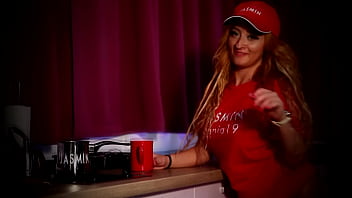 Alura Jenson Super Amazon MILF V. Karlo Karrera : XXXBunker.com Porn Tube