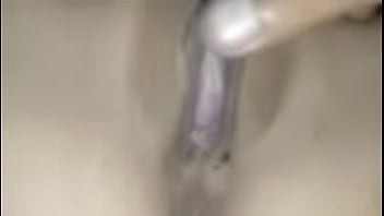 Fucking the pussy of a beautiful Thai girl until her pussy is wet and the juices in her pussy are very lickable when you fuck her pussy.