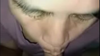 Sticking the cock in the pussy hole, the clit is very beautiful, very worth licking the pussy.