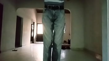 Una deliciosa meada con mi pañal y pantalón puesto y de paso deliciosa pajita y doble orgssmo