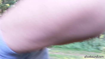 Amateur Girl Peeing Outside