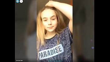 Ebony with 50 DD tits on Periscope  