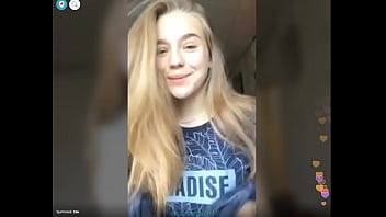 Ebony with 50 DD tits on Periscope  