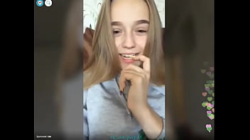 Ebony with 50 DD tits on Periscope  