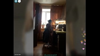 Ebony with 50 DD tits on Periscope  