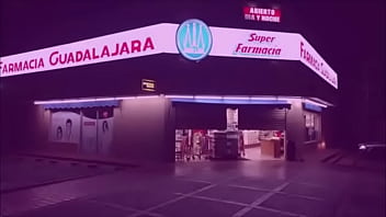 Mú_sica para escuchar afuera de una farmacia Guadalajara