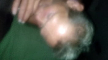 Elle A Continué À Sucer Après Que Je Sois Venu