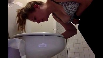 EmPhGirlVomit