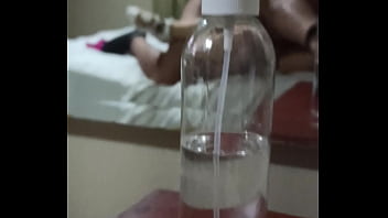 Tío encuentra a su sobrina y se la coge