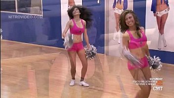 Cheerleaders doing the famous split