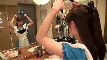 [Completely finished] College student idol 19 years old cosplaying and filming her slender body 3