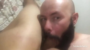 Mamando o magrinho pauzudo