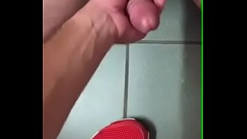 thumb rapidinha no ba  nheiro  