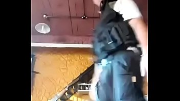 Desnudandose