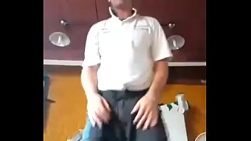 Desnudandose
