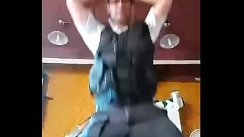 Desnudandose