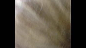 Hausfrauen-Lutsch-Orgasmus mit roten Lippen