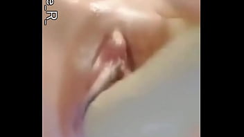 お風呂の中のプニョ 2024