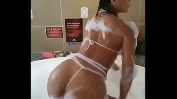 Dans Le Bain Roulant