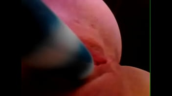 thumb my white girl u  sing a vibrator  r 
