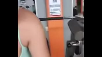 thumb yo elizabeth po  nce en el gym  