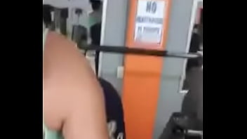 thumb yo elizabeth po  nce en el gym  