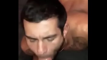 Homme Mûr Donne Une Bonne Pipe