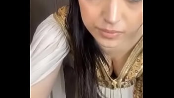 a best arabic girl for tribute please tribute her