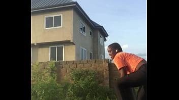 Crazybitch continue folding clothes whiles twerking