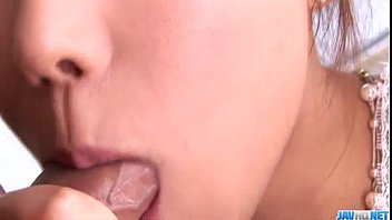 ≪無修正≫超絶美女のフェラチオ！！口一杯にちんこを含む顔がまた可愛くて堪らない