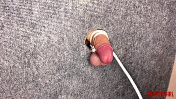 Stiefschwester-Qual: Hodenketten-Demütigung!