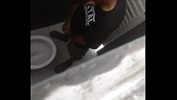 乌罗苏尔咬得很紧