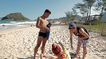 thumb socando o cu do  meu enteado hotboys tboys tboys tboys