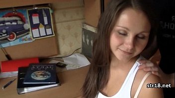 Amateur Straight French Teen Couple - XVIDEOS.COM