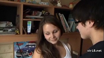 Amateur Straight French Teen Couple - XVIDEOS.COM