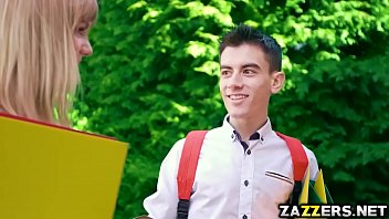 Jordi El Nino Polla receives a blowjob